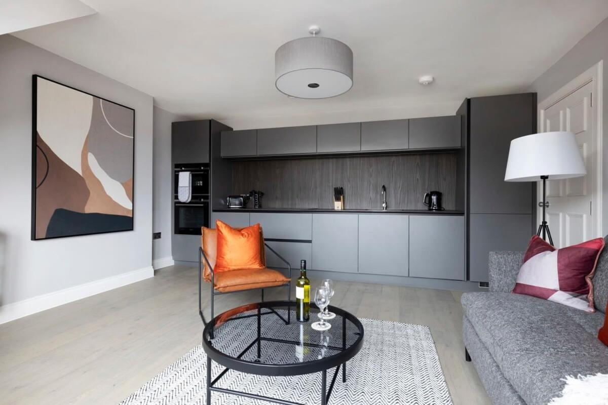 Dragon Suites - City Centre Castle View 1 Bed Apartment 爱丁堡 外观 照片